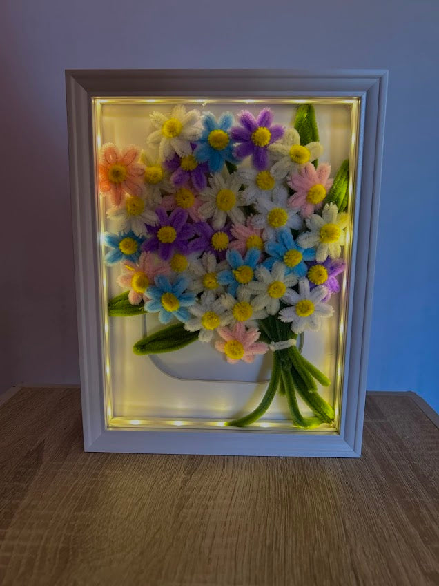 Cadre Lumineux – Bouquet de Pâquerettes Colorées